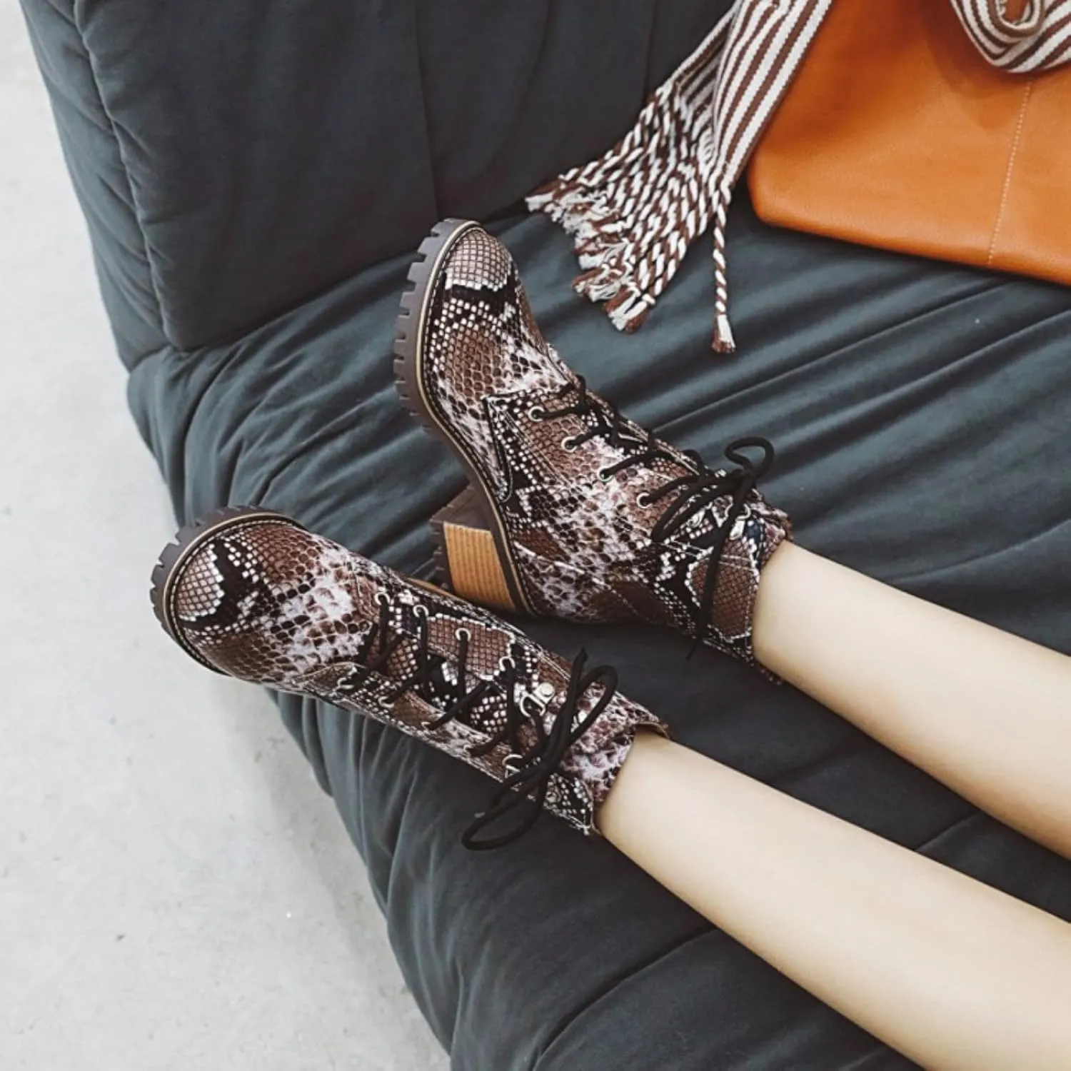 Aflngle Women's Snakeskin Printed Lace Up Chunky Heel Flat Ankle Boots Fashion Round Closed Toe Low Heel Block Short Boots Comfortable Slip on Gothic Chelsea Booties