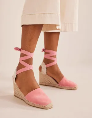 Espadrilles mit Keilabsatz und eckiger Zehenpartie-Pastellrosa, Veloursleder