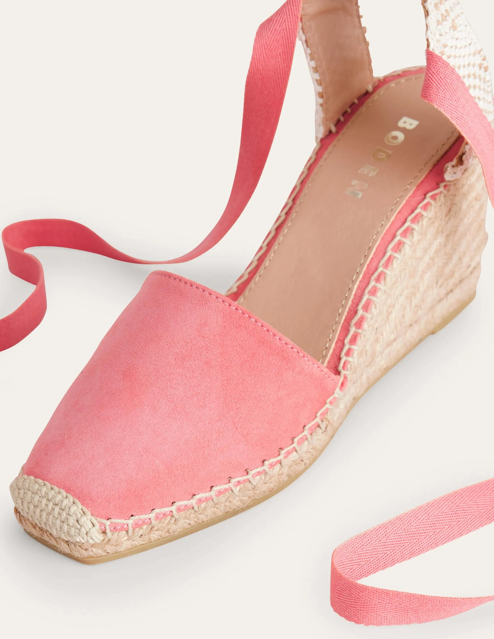 Espadrilles mit Keilabsatz und eckiger Zehenpartie-Pastellrosa, Veloursleder