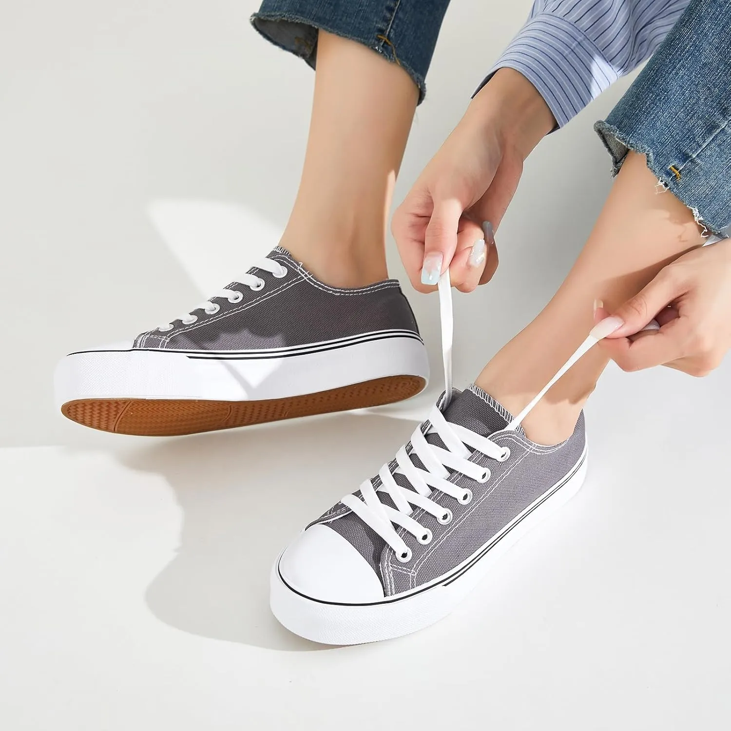 FRACORA Womens White Canvas Sneakers Low Top Lace Up Canvas Shoes Fashion Comfortable