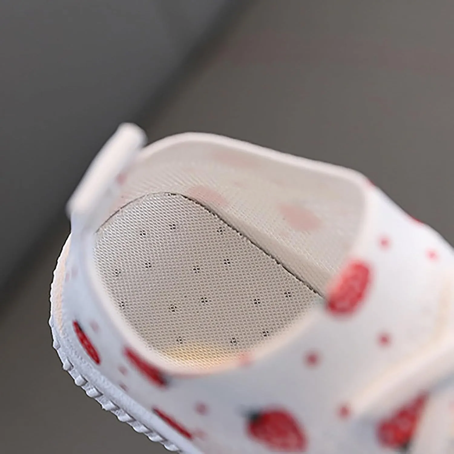 Girls Shoes Comfortable Soft Sole Casual Sports Shoes Fashionable Outdoor Sports for Girls for