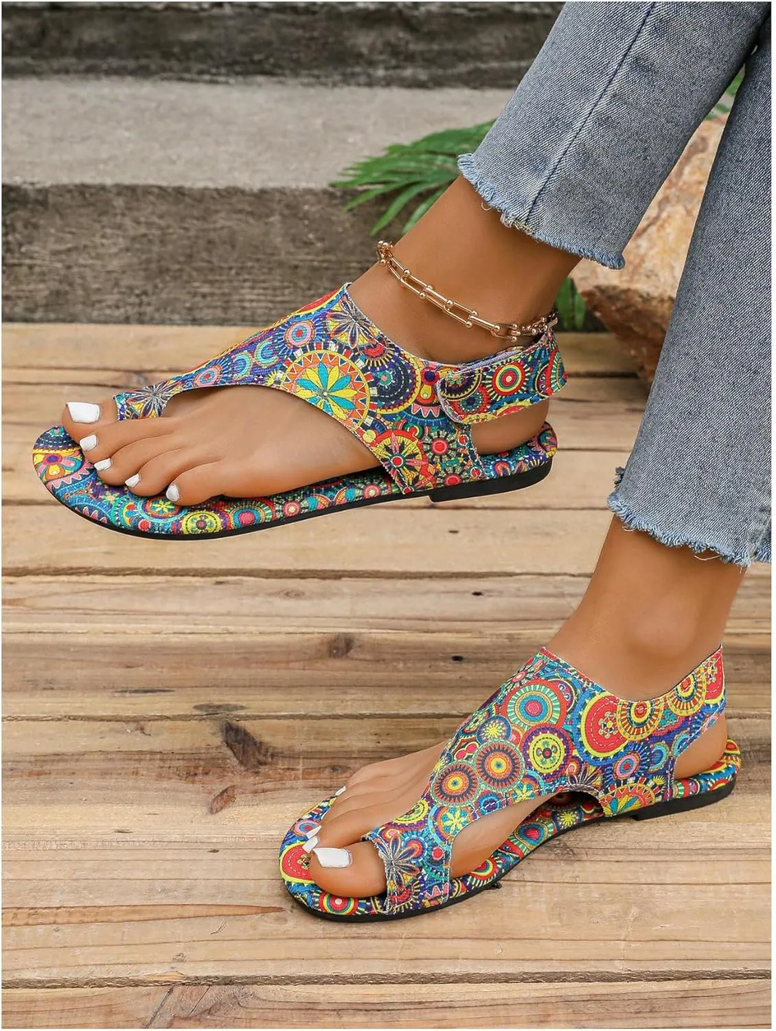 GORGLITTER Women's Colorful Bohemian Print Thong Sandals Open Toe Flip Flops Ankle Strap Flat Sandals