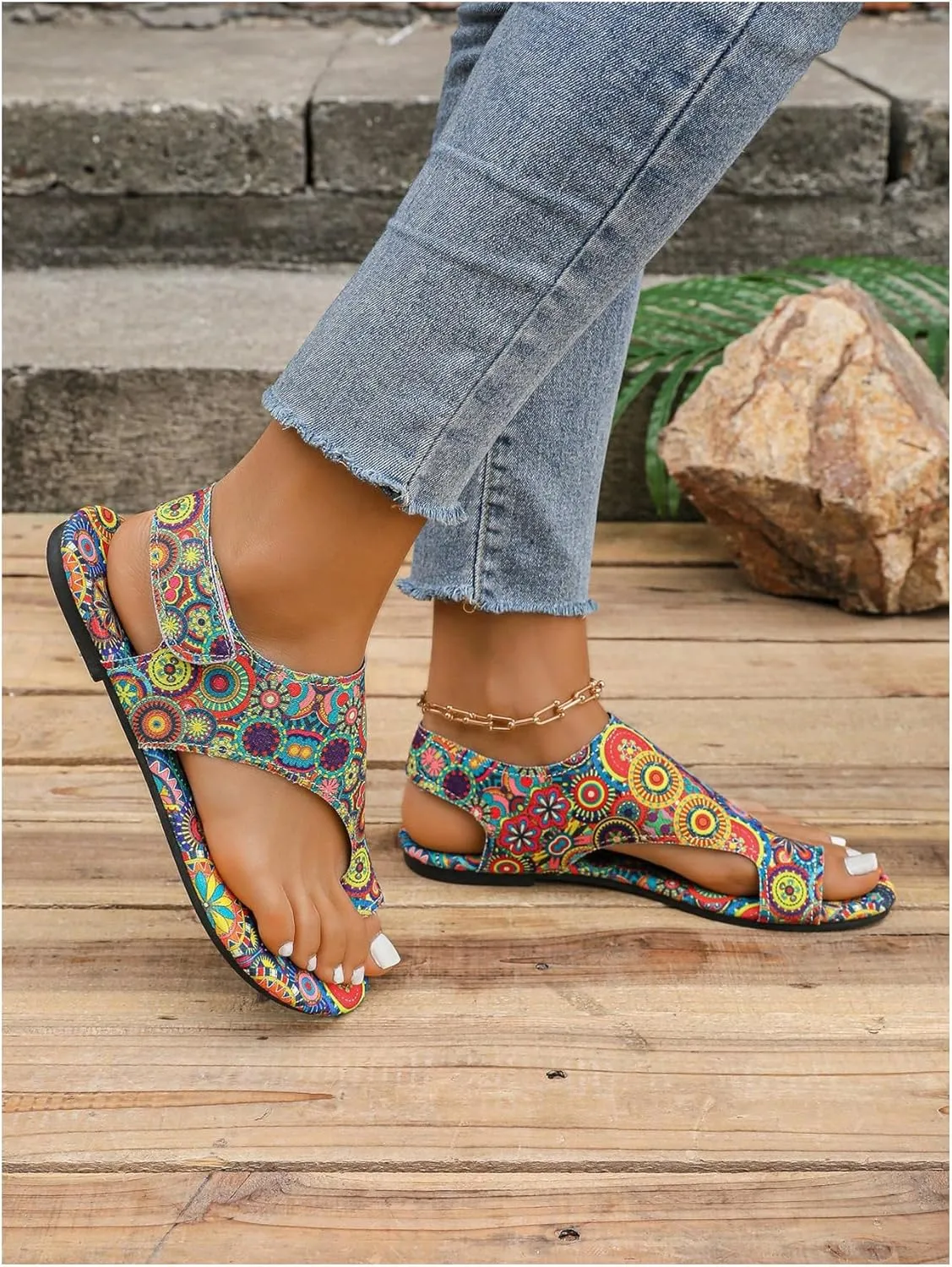 GORGLITTER Women's Colorful Bohemian Print Thong Sandals Open Toe Flip Flops Ankle Strap Flat Sandals