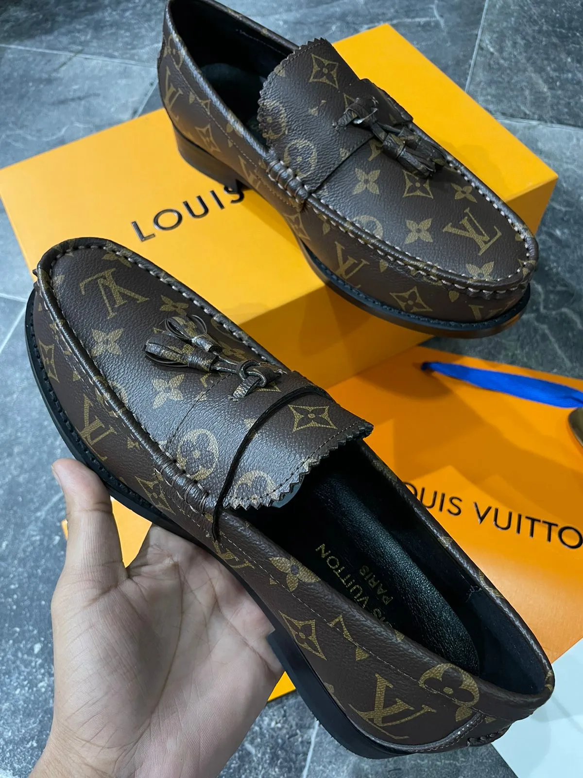 LOUIS VUITTON || Monogram Print Luxury Major Calf Leather Loafers /Brown