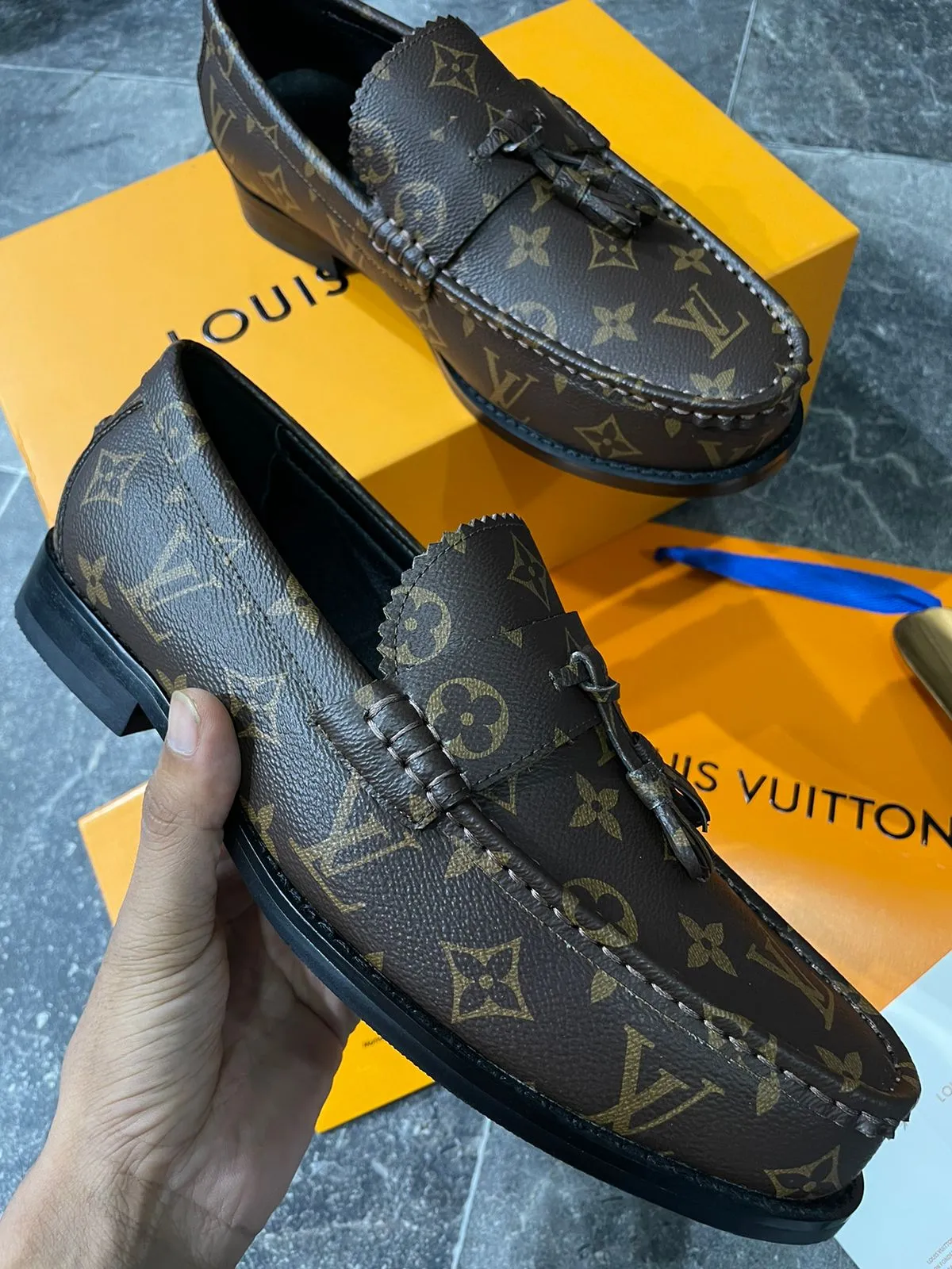 LOUIS VUITTON || Monogram Print Luxury Major Calf Leather Loafers /Brown