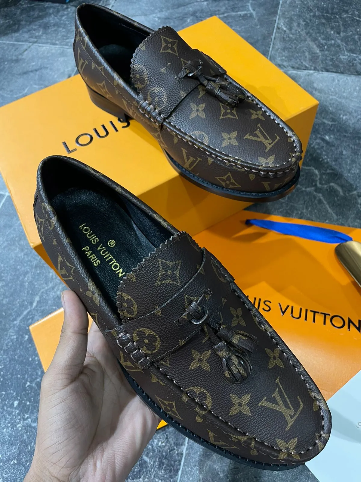 LOUIS VUITTON || Monogram Print Luxury Major Calf Leather Loafers /Brown