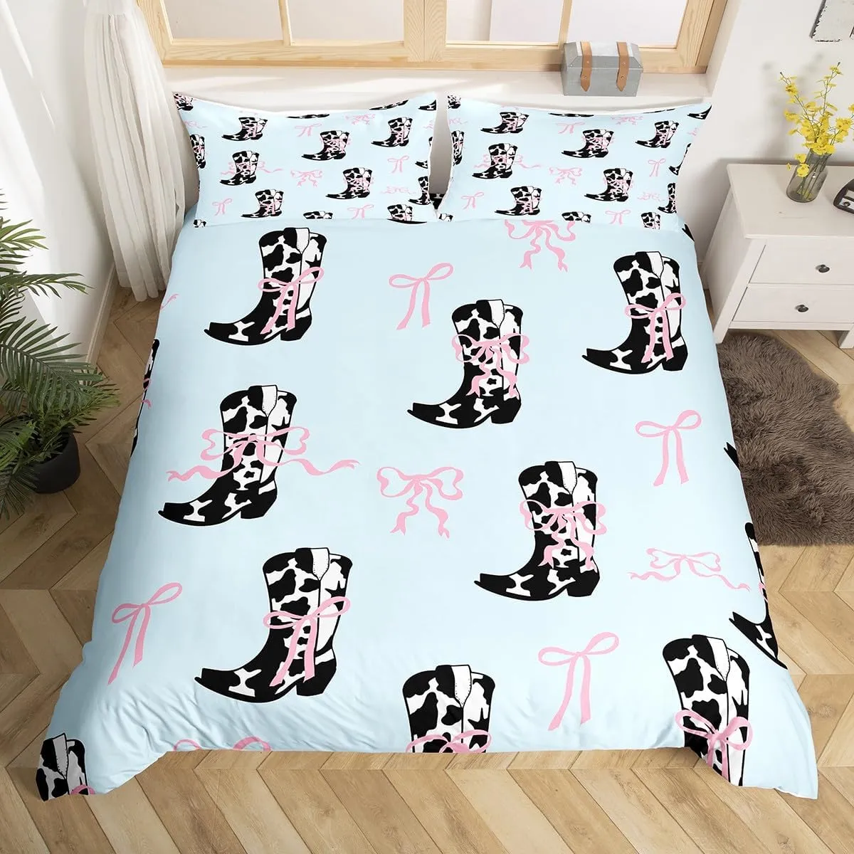 Manfei Cowgirls Duvet Cover Set Full Size, Pink Bows Cow Print Boots Bedding Set 3pcs, Western Cowboy Cute Bowknot Cartoon Blue Quilt Cover, Kids Girl Woman Room Decor, 2 Pillowcases, No Comforter