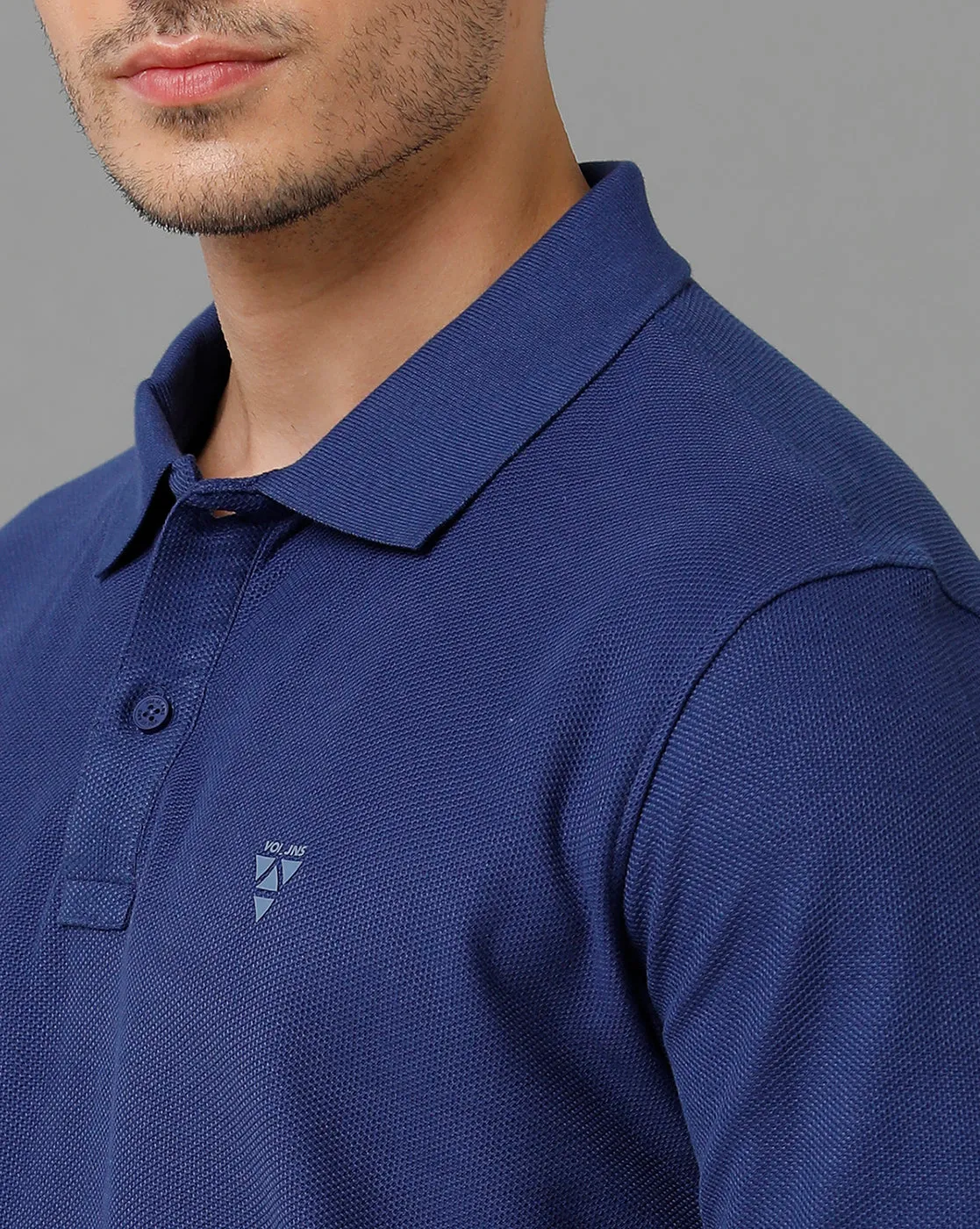Men Solid Regular Fit Casual T-Shirt