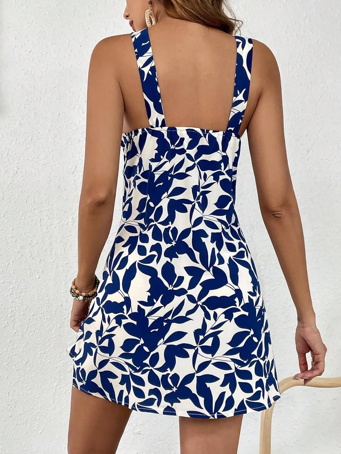 SweatyRocks Women's Sleeveless Twist Front Halter Dress Summer Graphic Print A Line Short Dresses