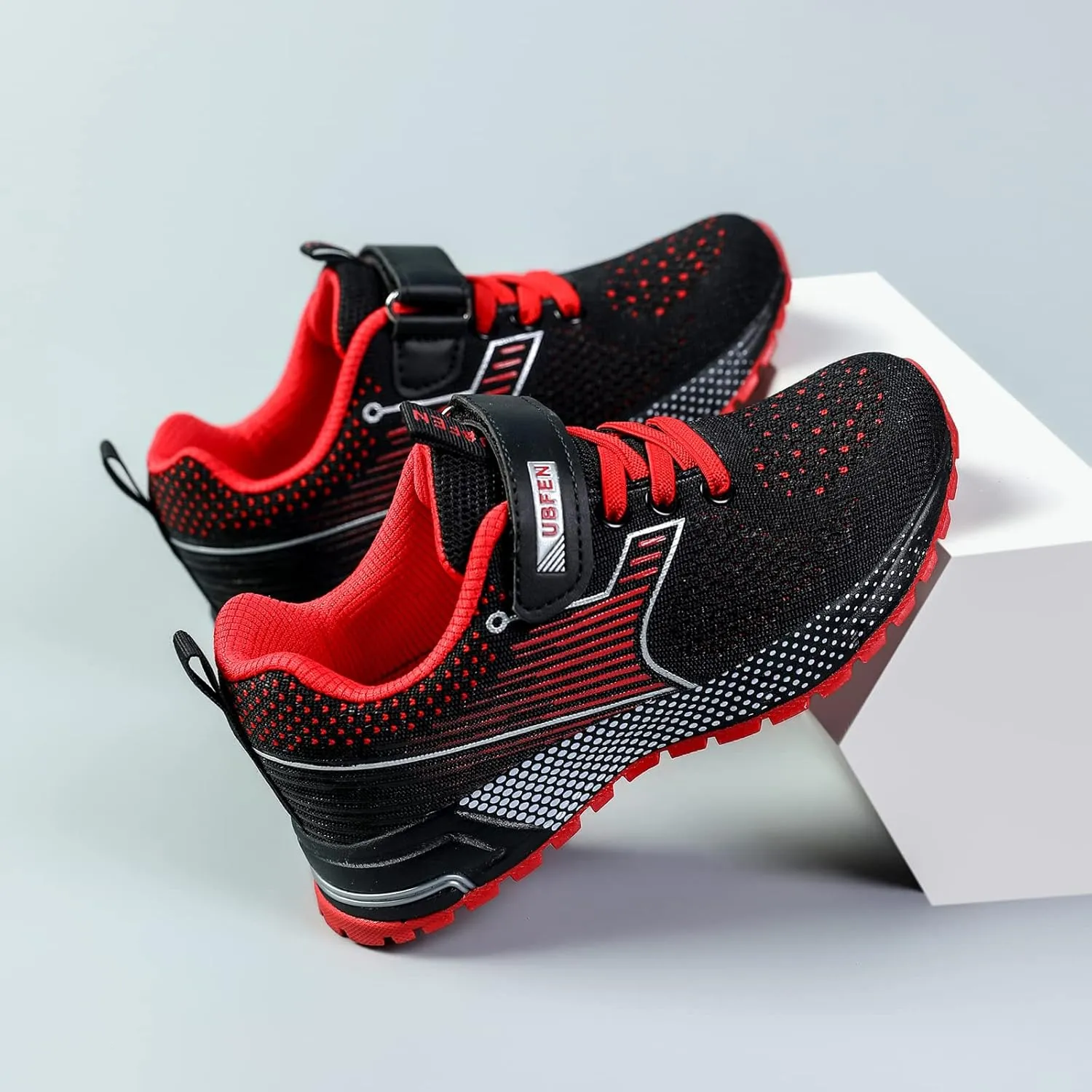 UBFEN Kids Sneakers Boys Girls Tennis Shoes for Running Athletic Walking Gym Sports Lightweight Breathable