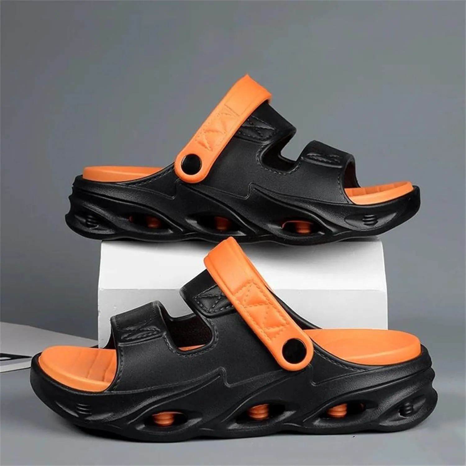 Unisex Outdoor Sandals - Breathable Clogs for Beach and Garden