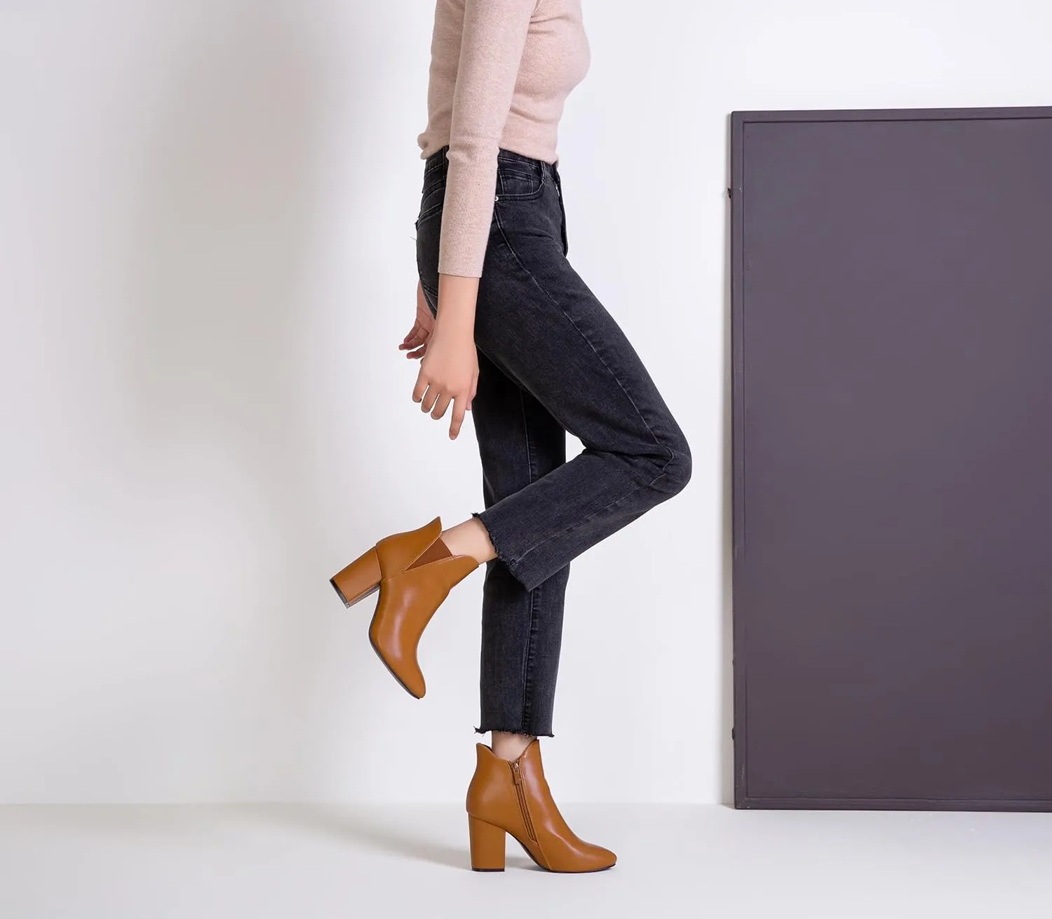 Vepose Women's Chelsea Ankle Boots Chunky Heel, Fall Dressy Booties Low Heel, Pointed Toe Short Boot with Inside Zipper