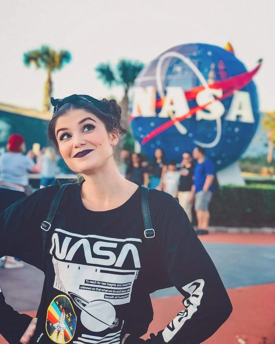 WLLW Women Long Sleeve Graphic Shirts NASA Letter Print Crew Neck Tee Tops Blouse Sweatshirts